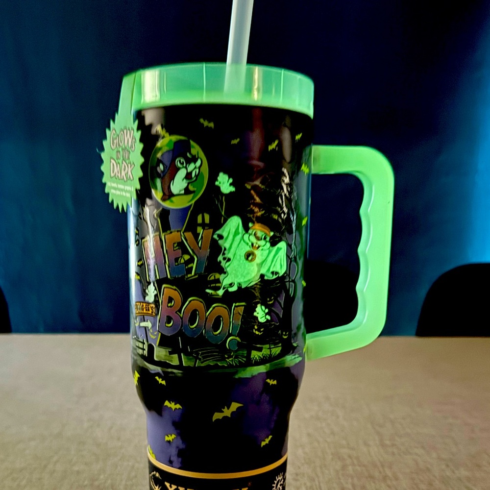 NEW 2024 Bucees Halloween Tumbler 40oz Hey Boo! Glow In Dark
